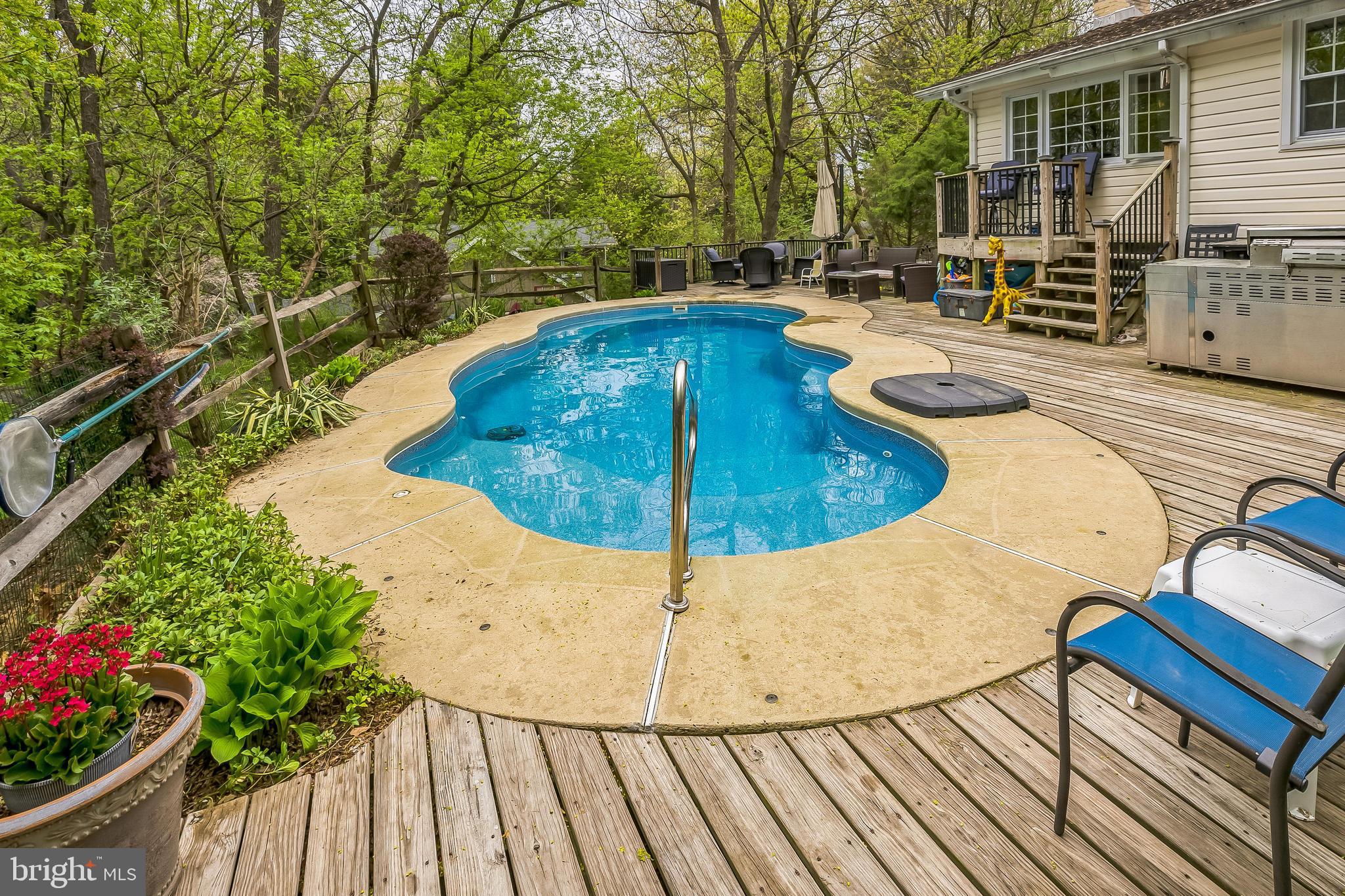 FRAZIER WOODS - Residential