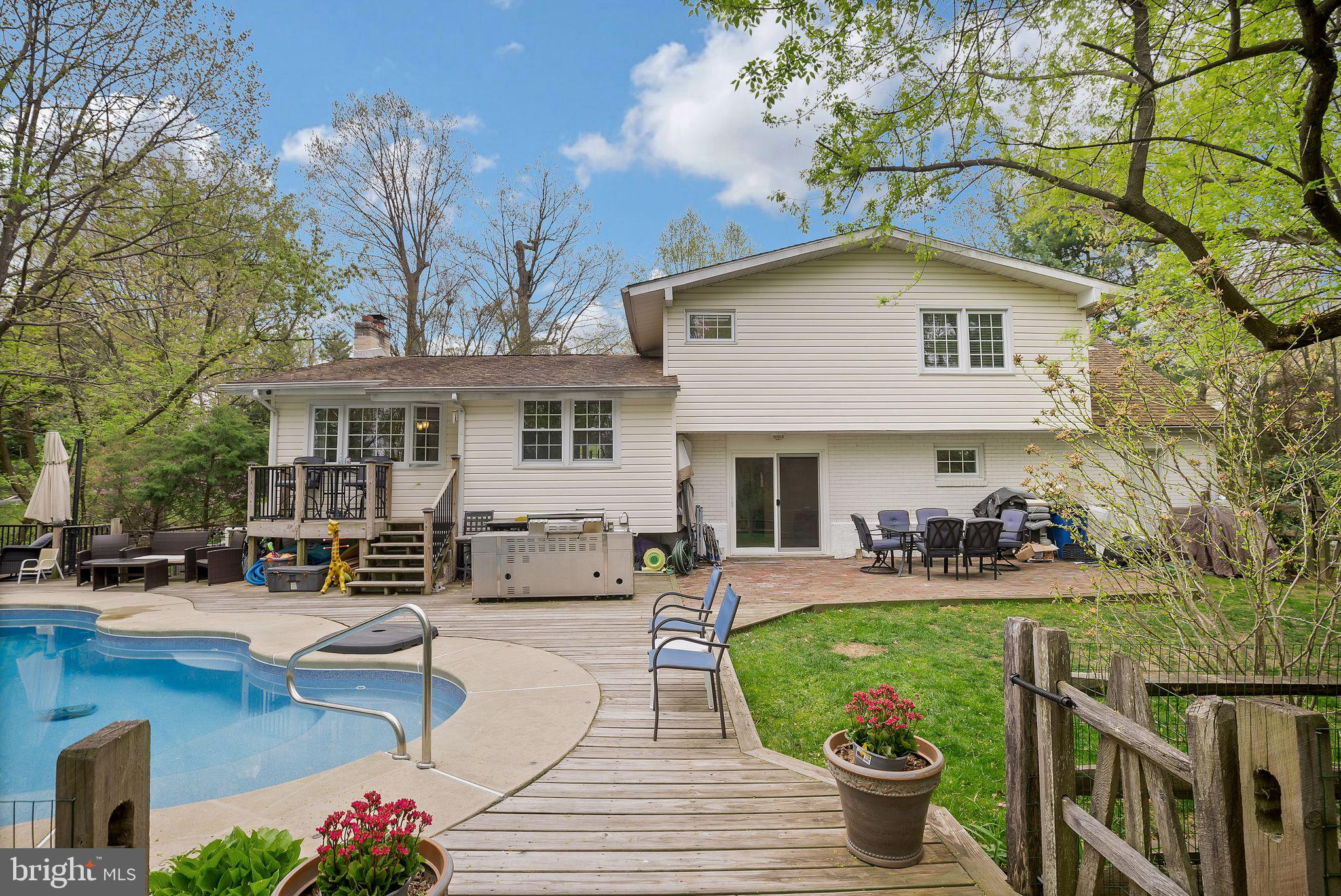 FRAZIER WOODS - Residential