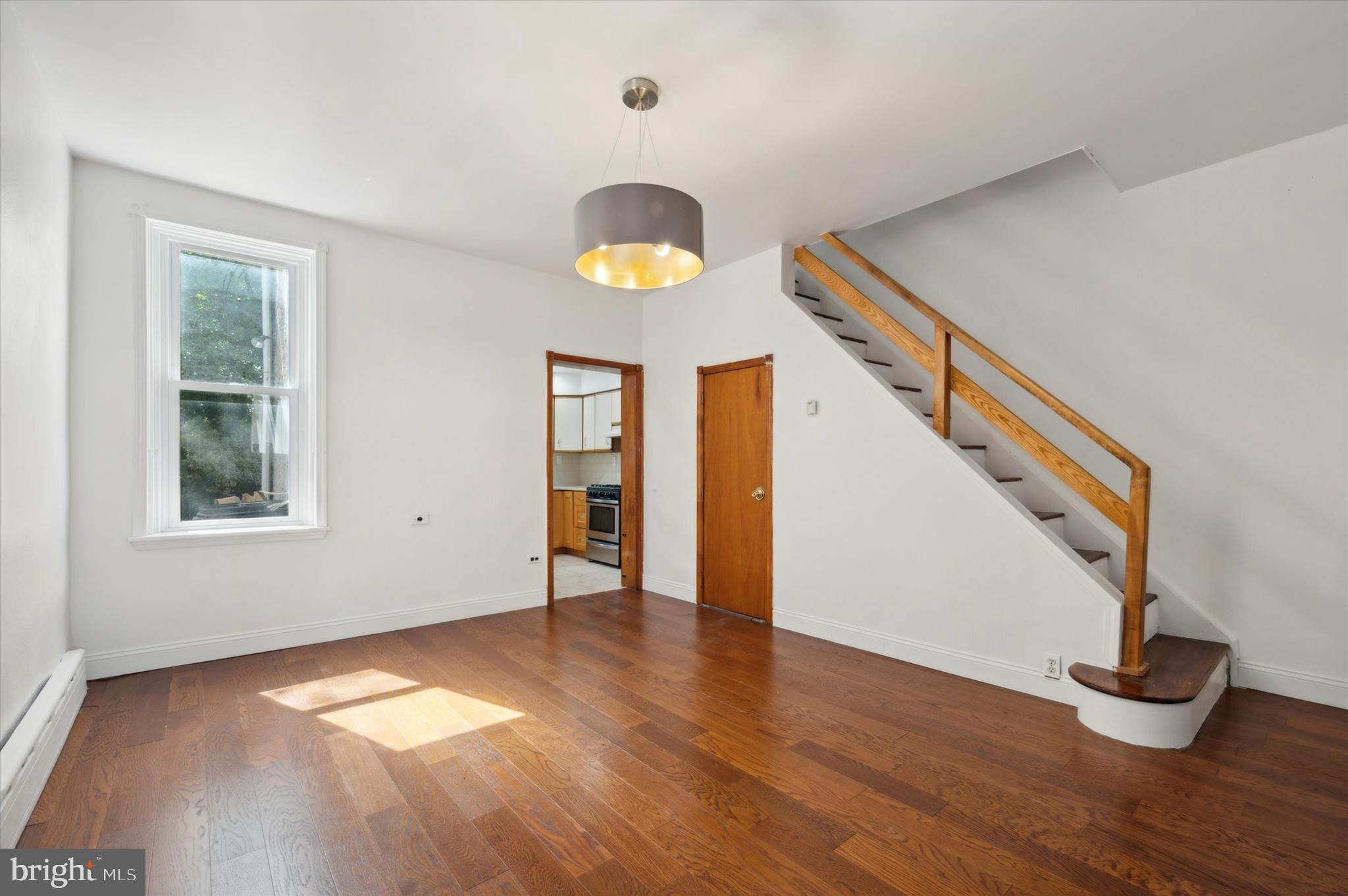 EAST FALLS - Residential