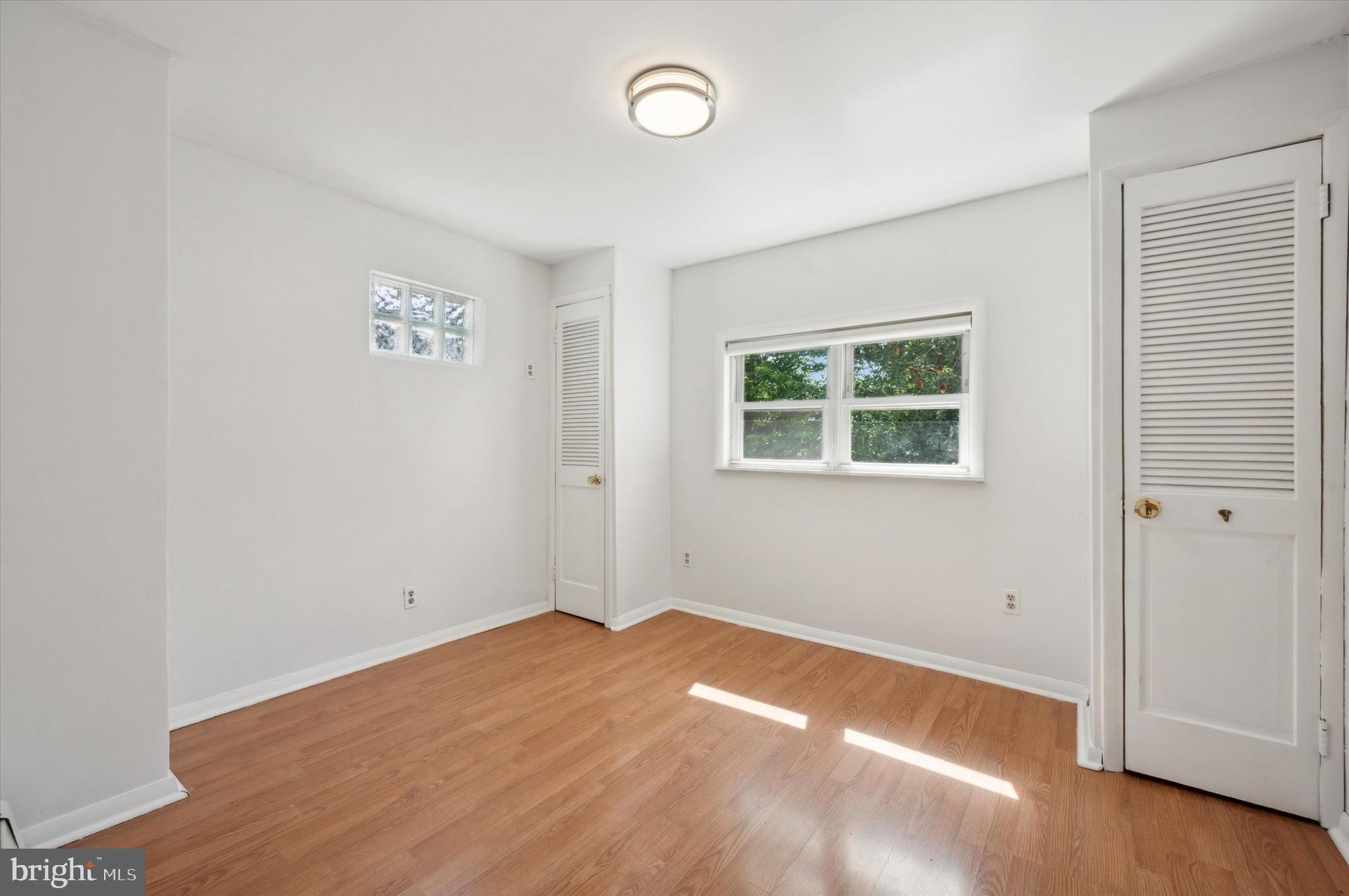 EAST FALLS - Residential