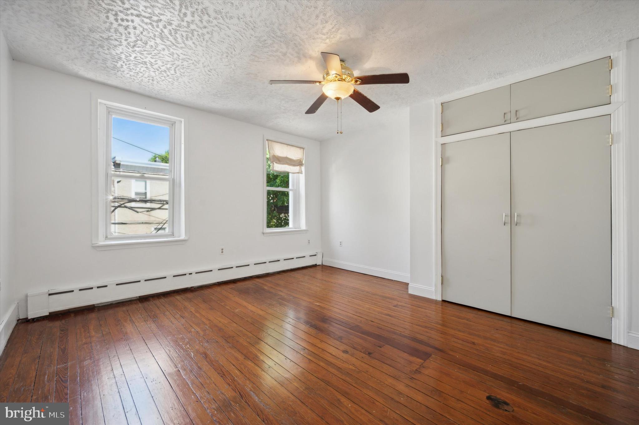 EAST FALLS - Residential