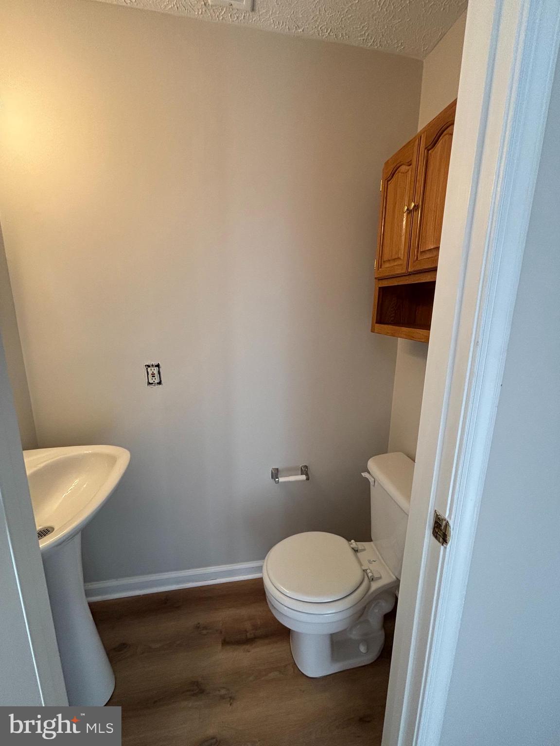 9804 REDWING DRIVE 9804