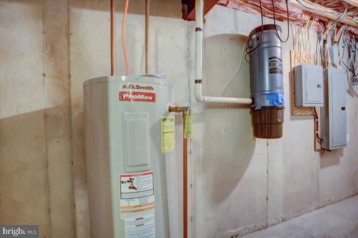 HUNTERS CHASE - Residential