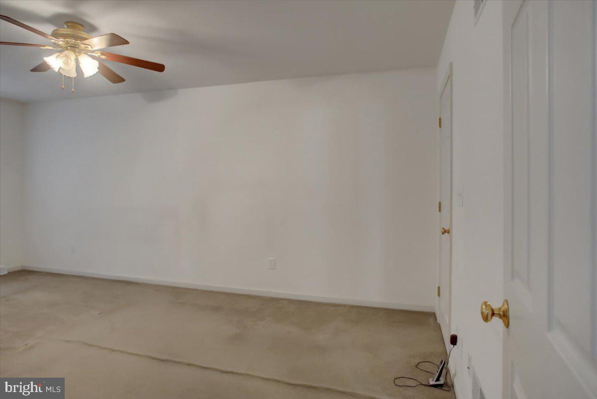 HUNTERS CHASE - Residential