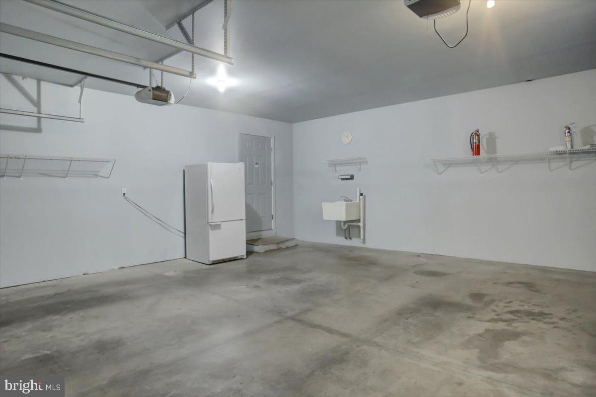 HUNTERS CHASE - Residential