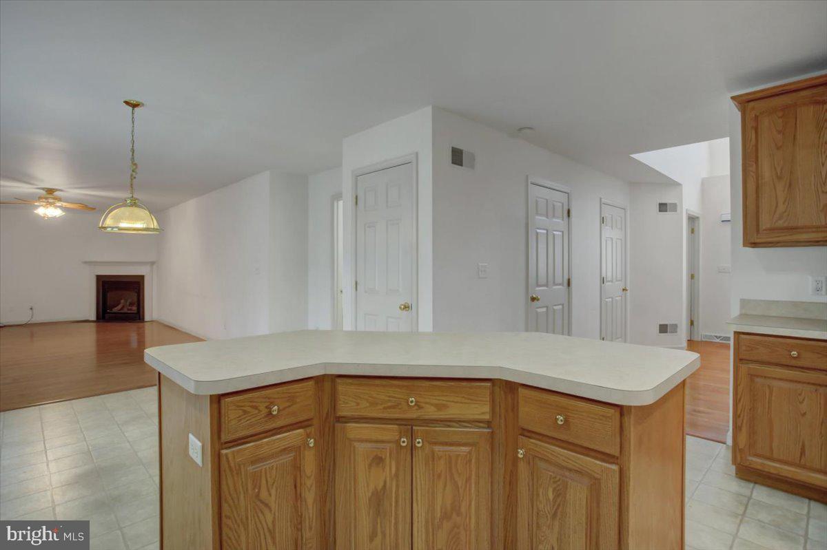 HUNTERS CHASE - Residential