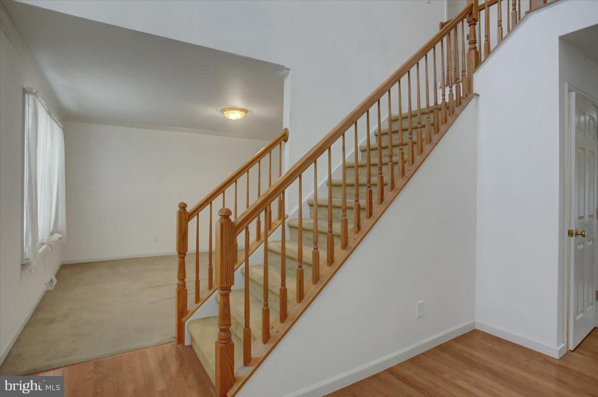 HUNTERS CHASE - Residential