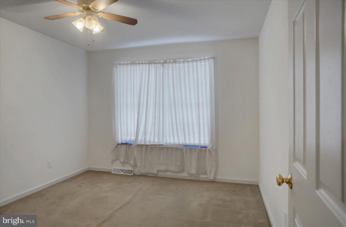 HUNTERS CHASE - Residential