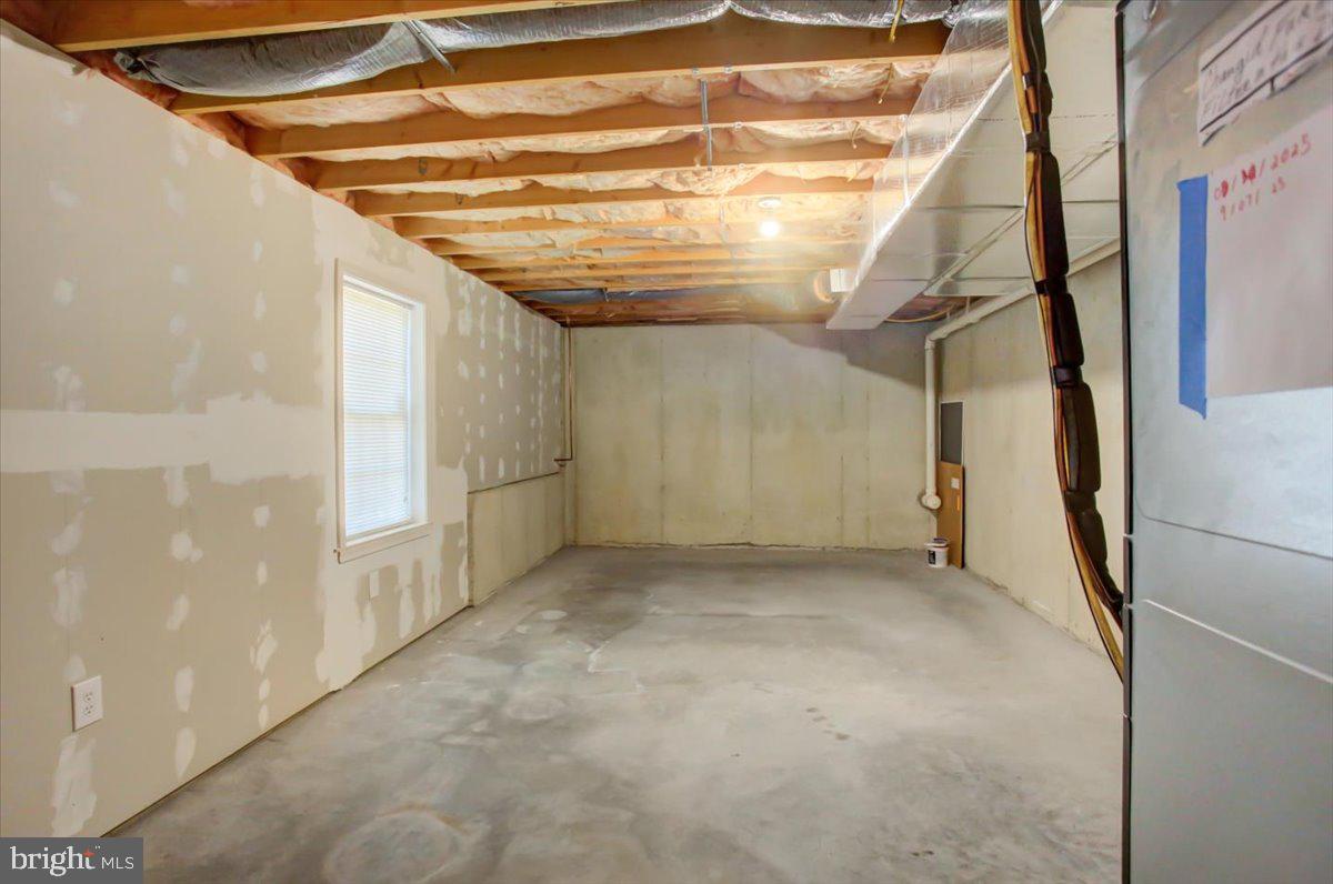 HUNTERS CHASE - Residential