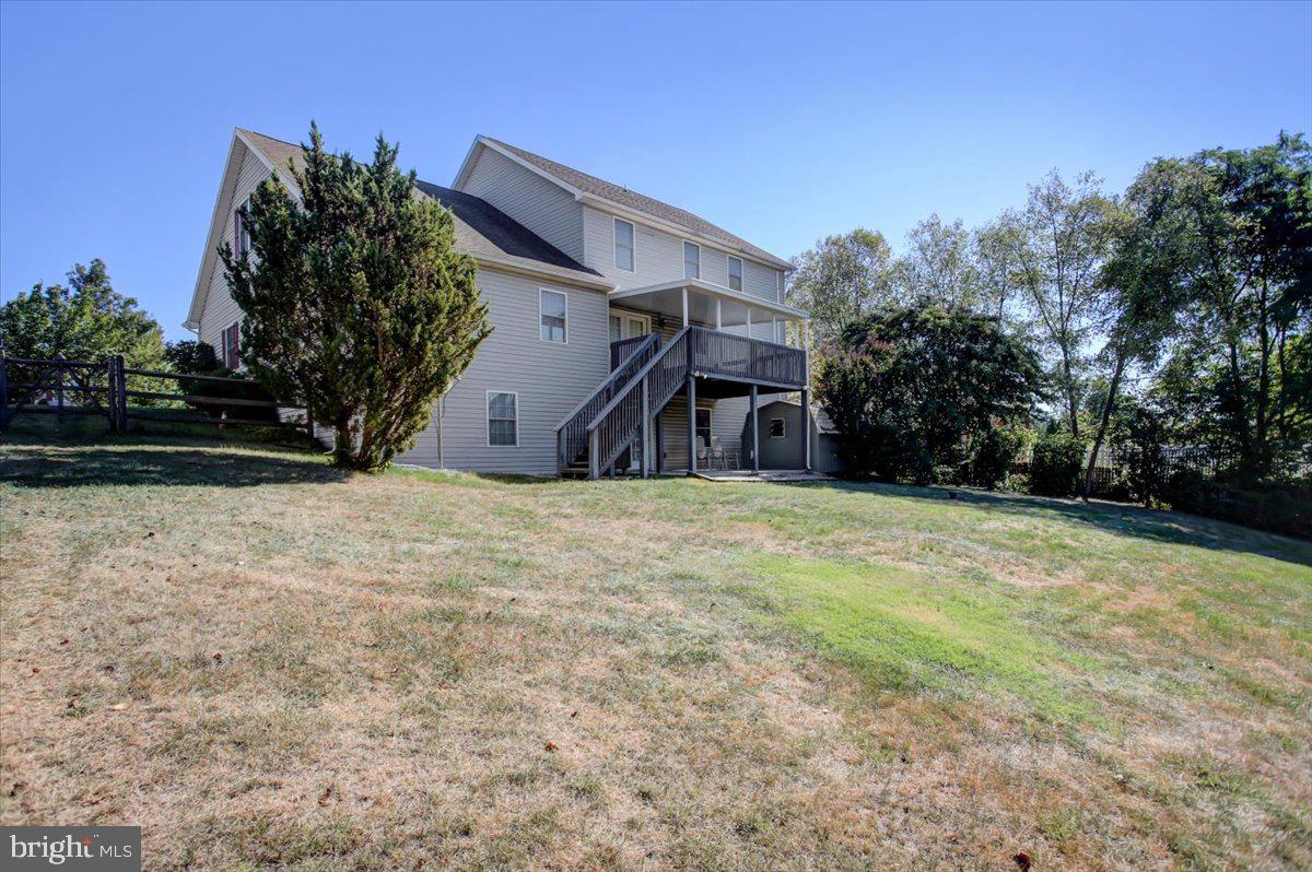 HUNTERS CHASE - Residential