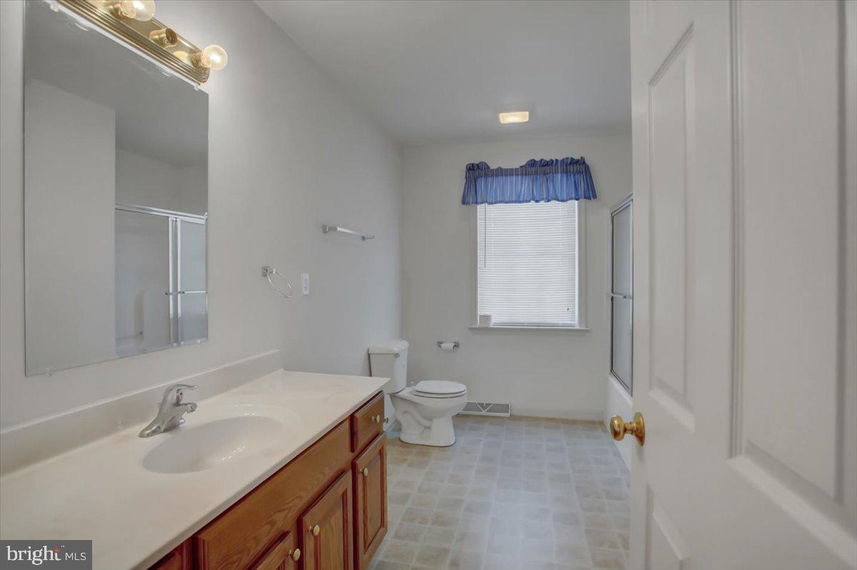 HUNTERS CHASE - Residential