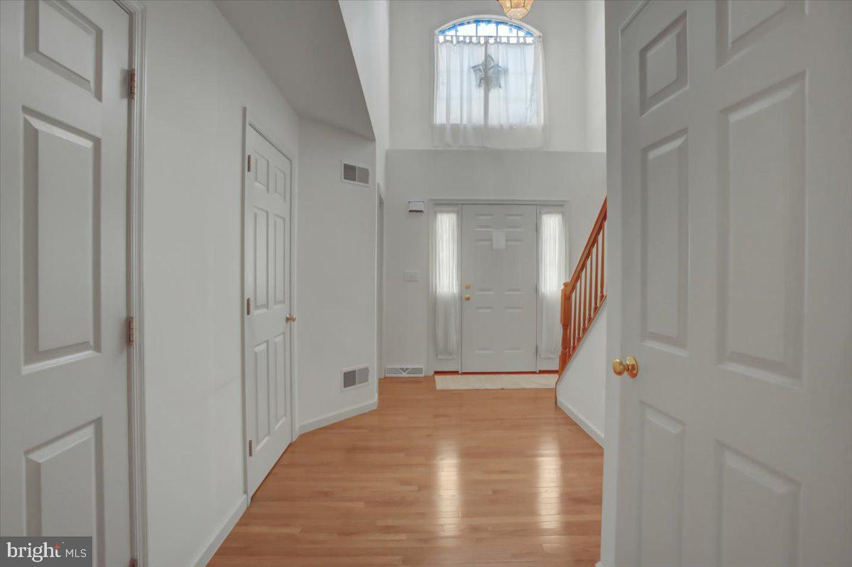 HUNTERS CHASE - Residential