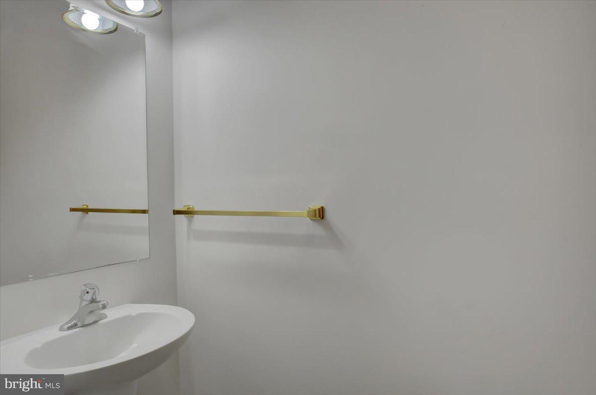 HUNTERS CHASE - Residential