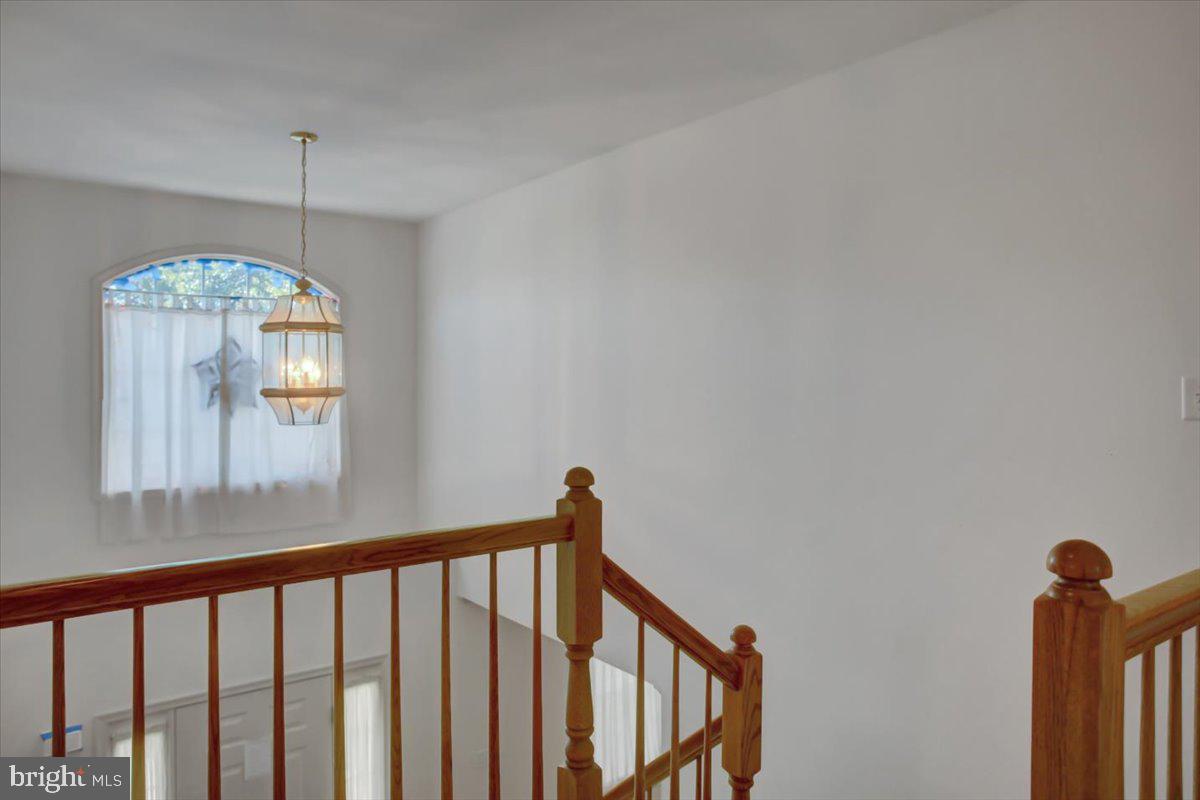 HUNTERS CHASE - Residential