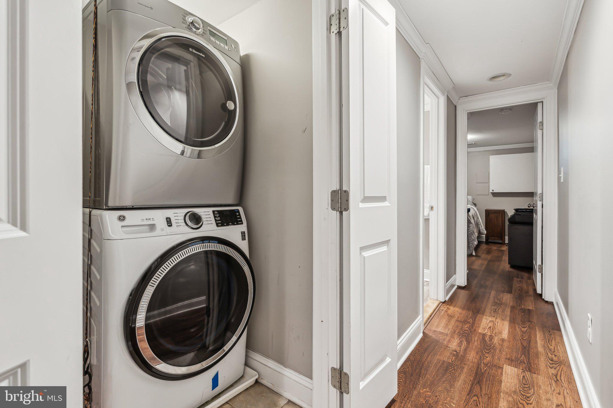 RIVERSIDE - Residential