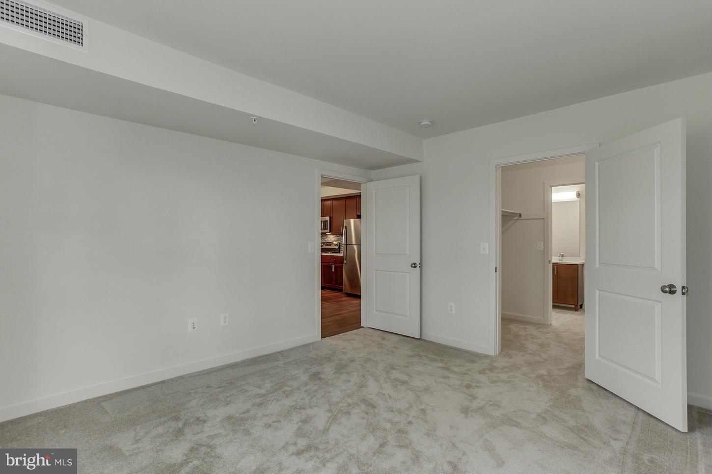 CLARENDON - Residential Lease