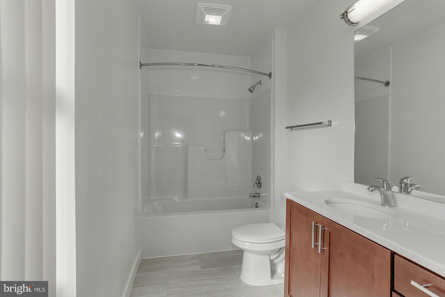 CLARENDON - Residential Lease