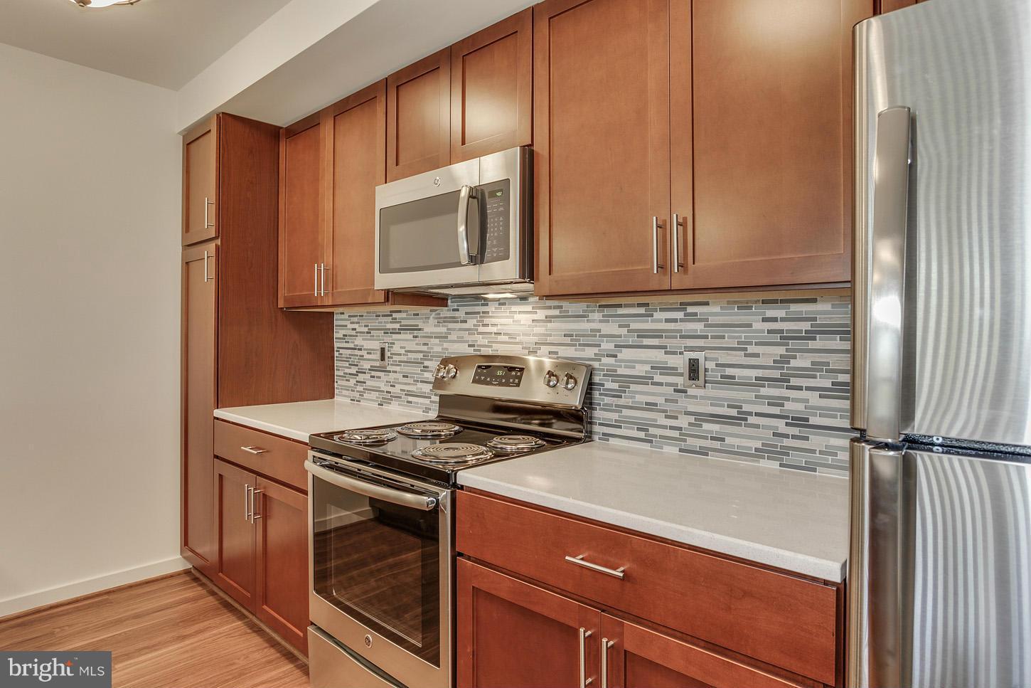 CLARENDON - Residential Lease