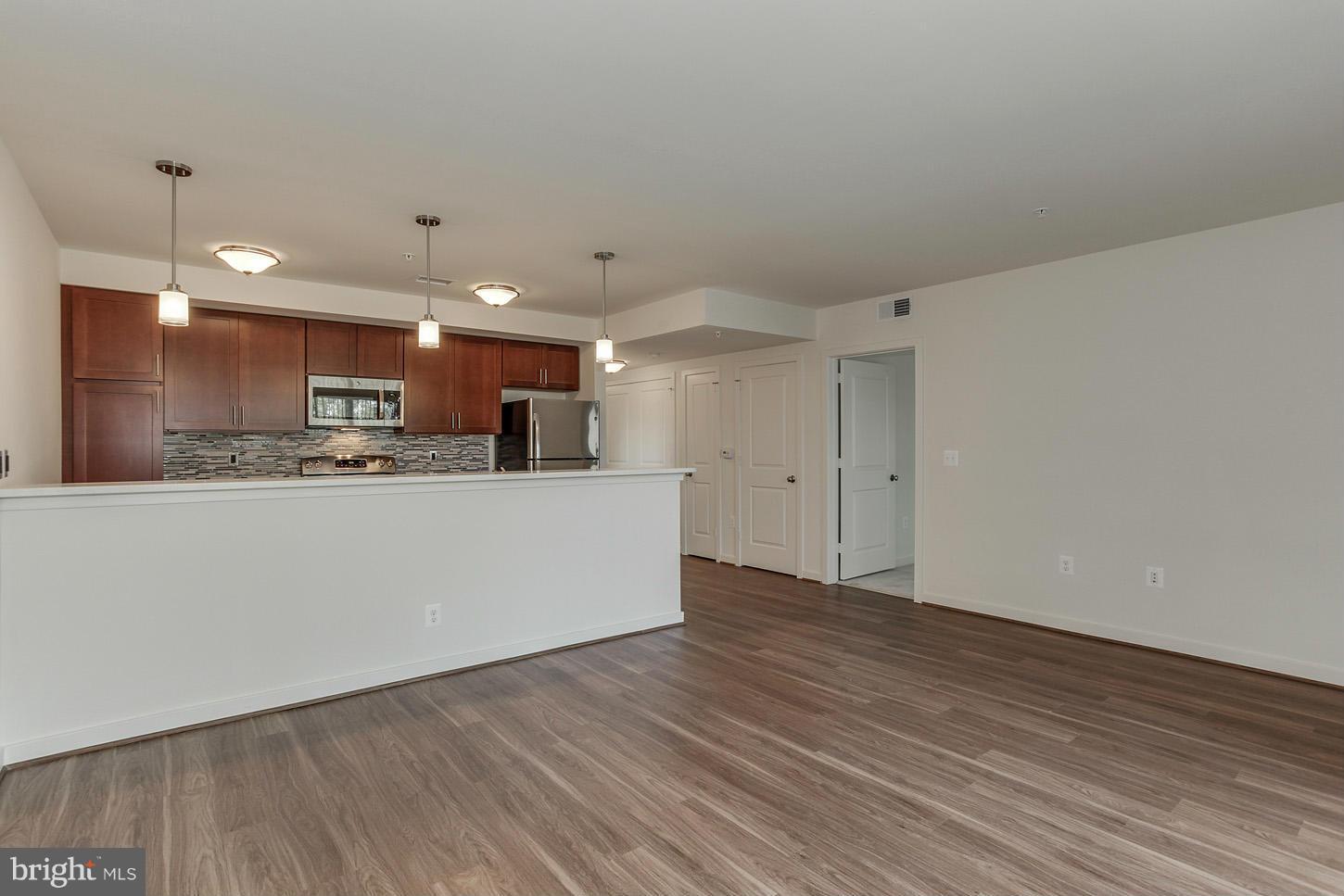 CLARENDON - Residential Lease