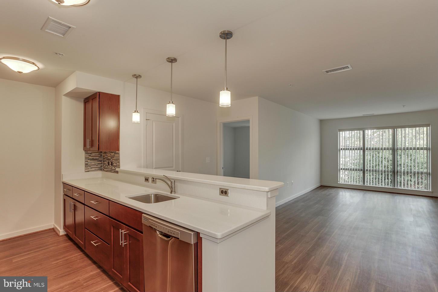 CLARENDON - Residential Lease