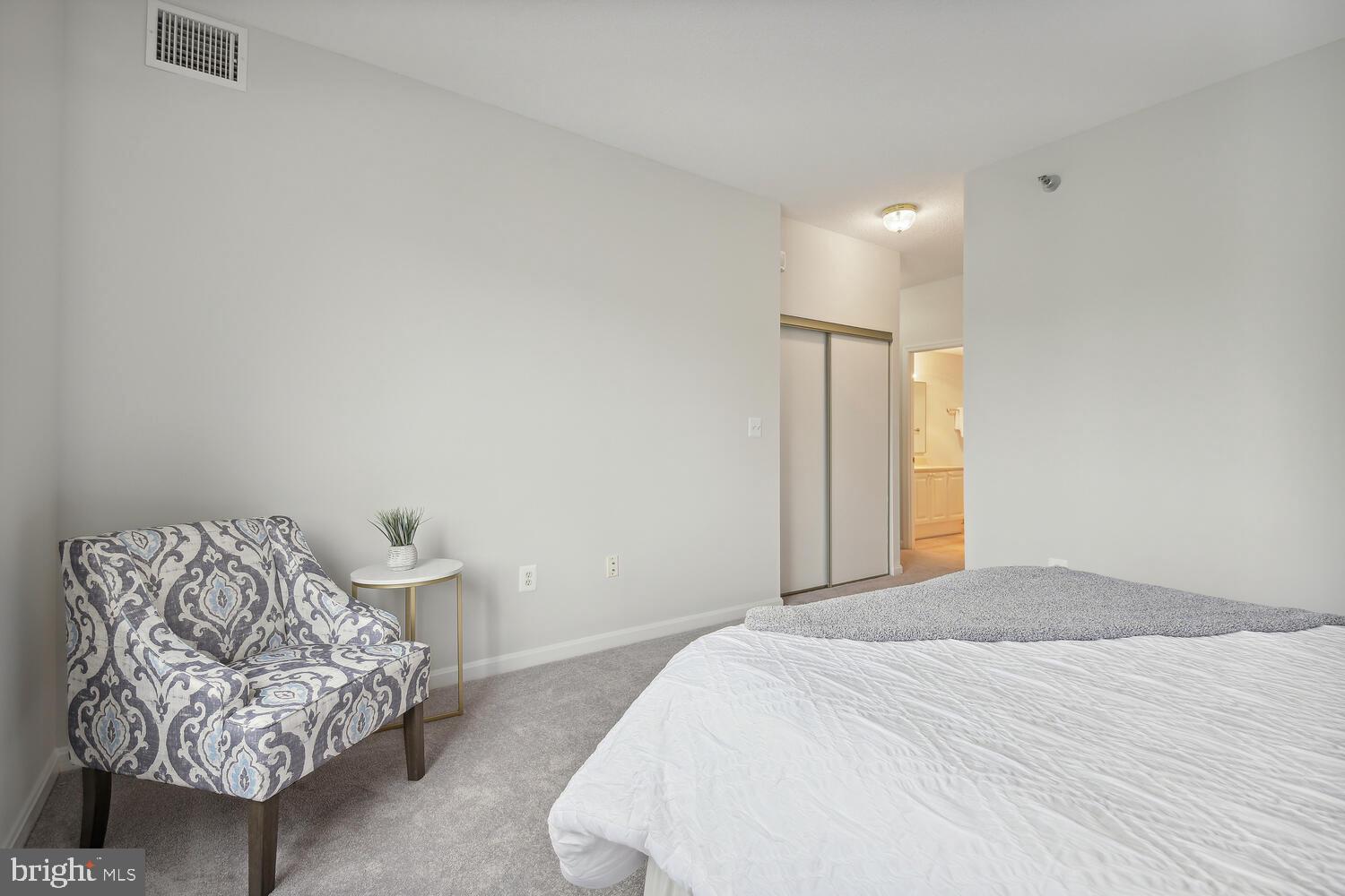 TURNBERRY COURTS AT LEIS - Residential