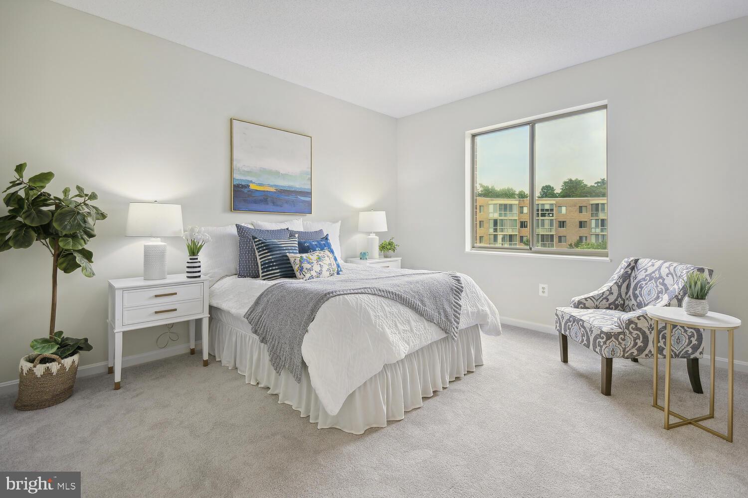 TURNBERRY COURTS AT LEIS - Residential