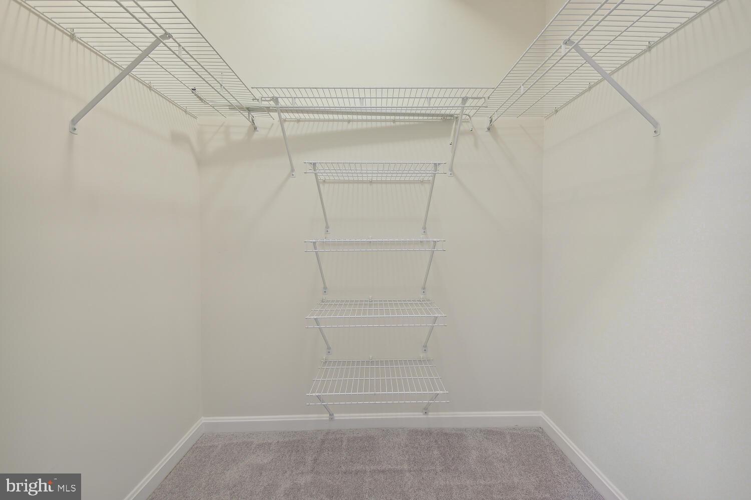 TURNBERRY COURTS AT LEIS - Residential