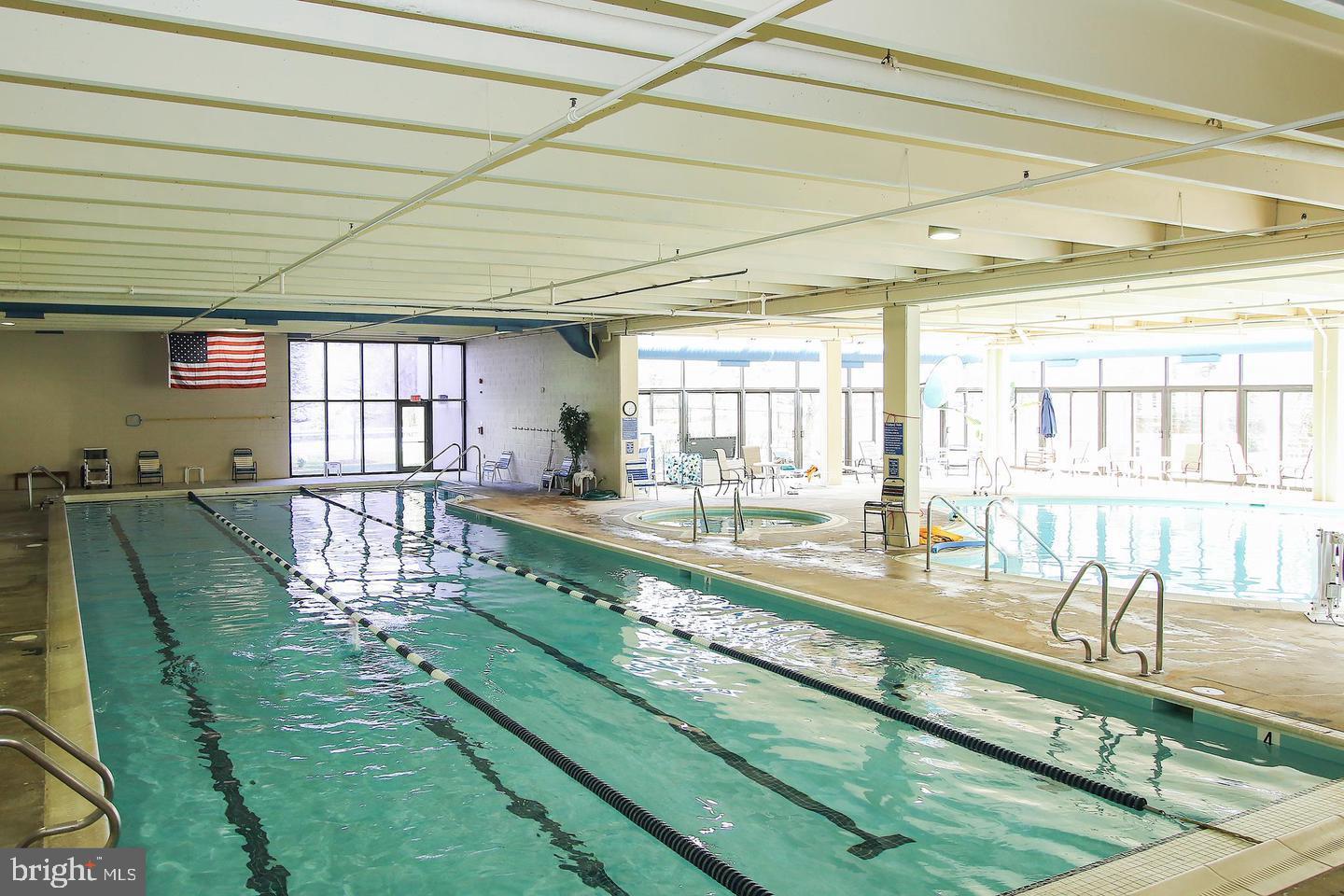 TURNBERRY COURTS AT LEIS - Residential