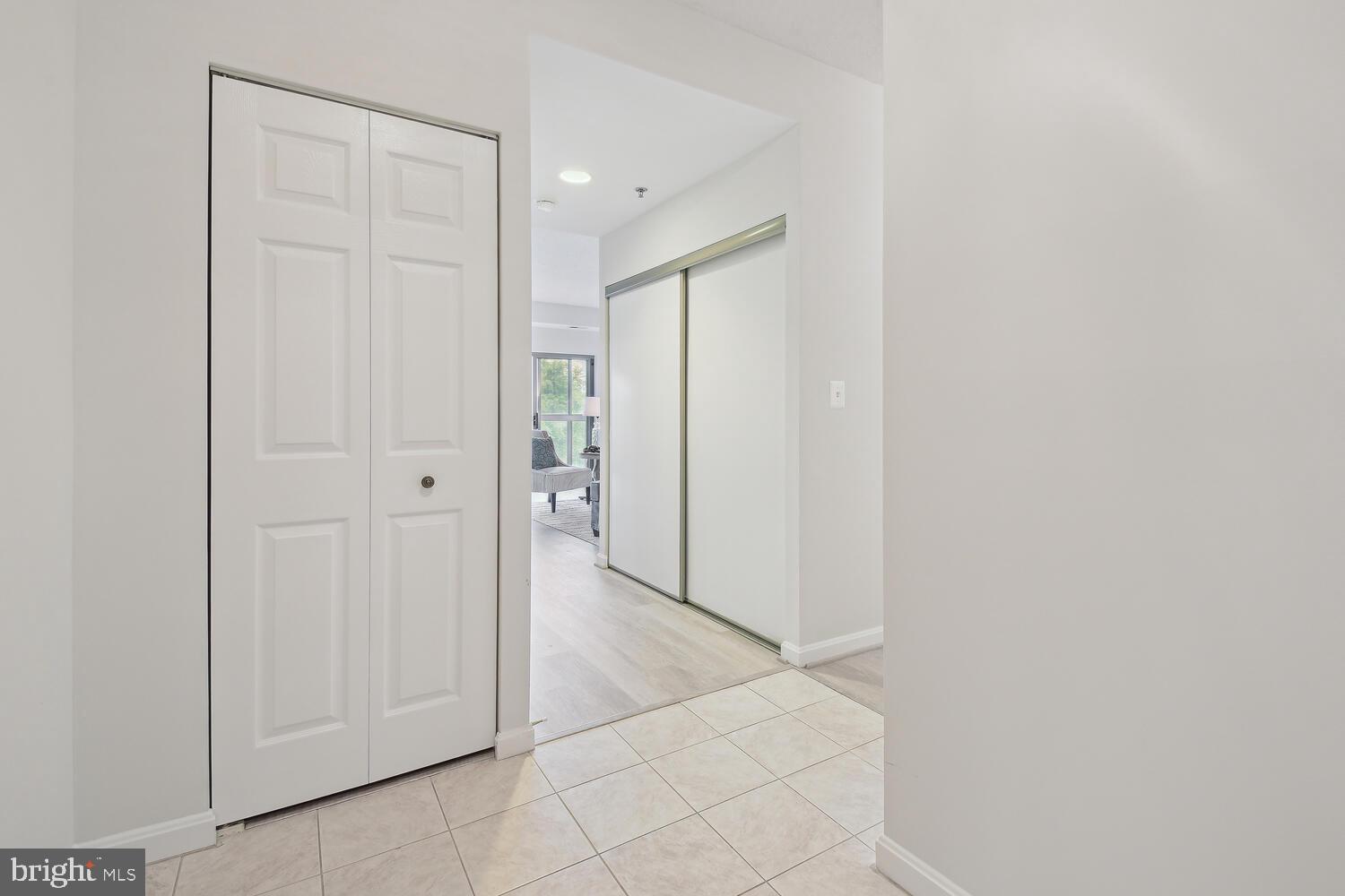 TURNBERRY COURTS AT LEIS - Residential