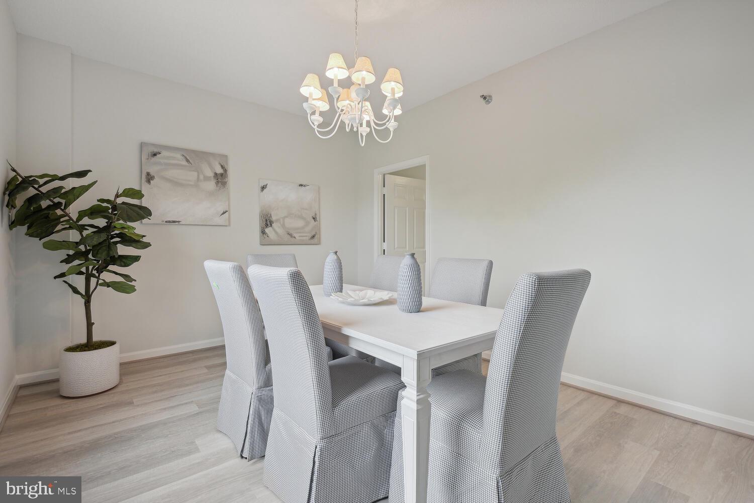 TURNBERRY COURTS AT LEIS - Residential