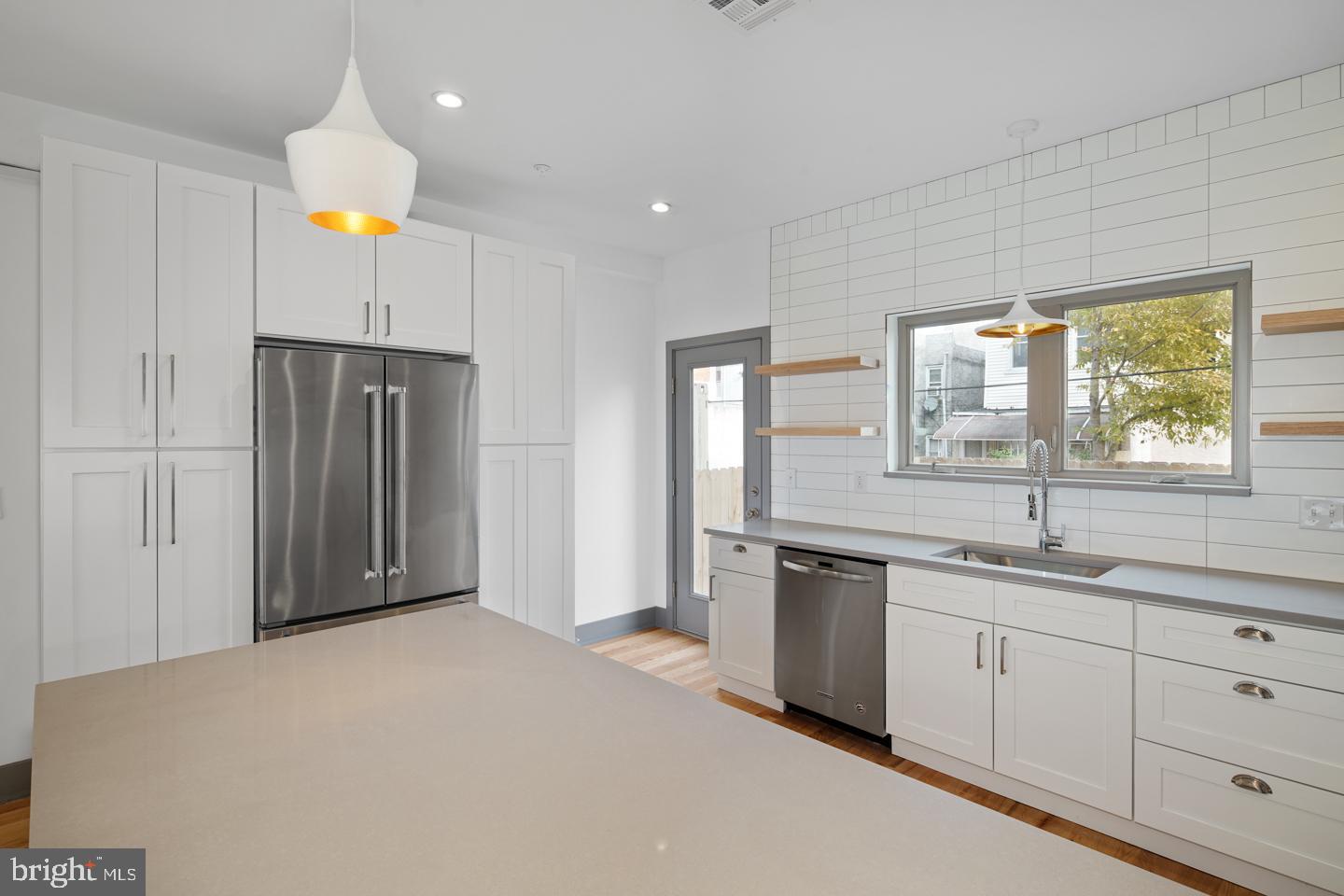 KENSINGTON - Residential