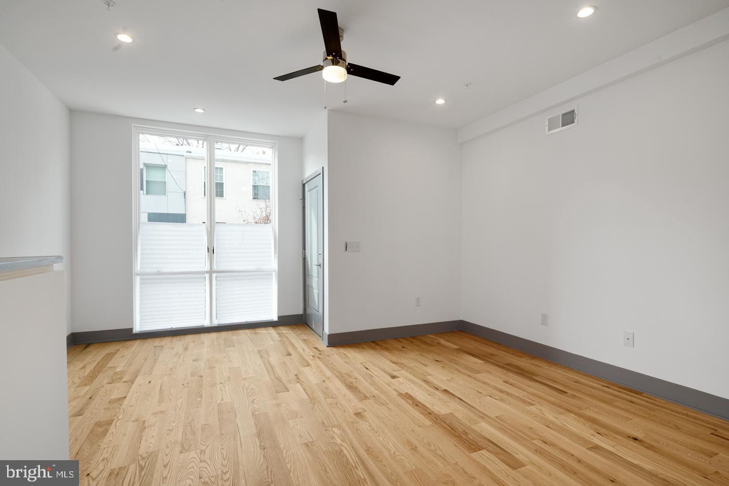 KENSINGTON - Residential