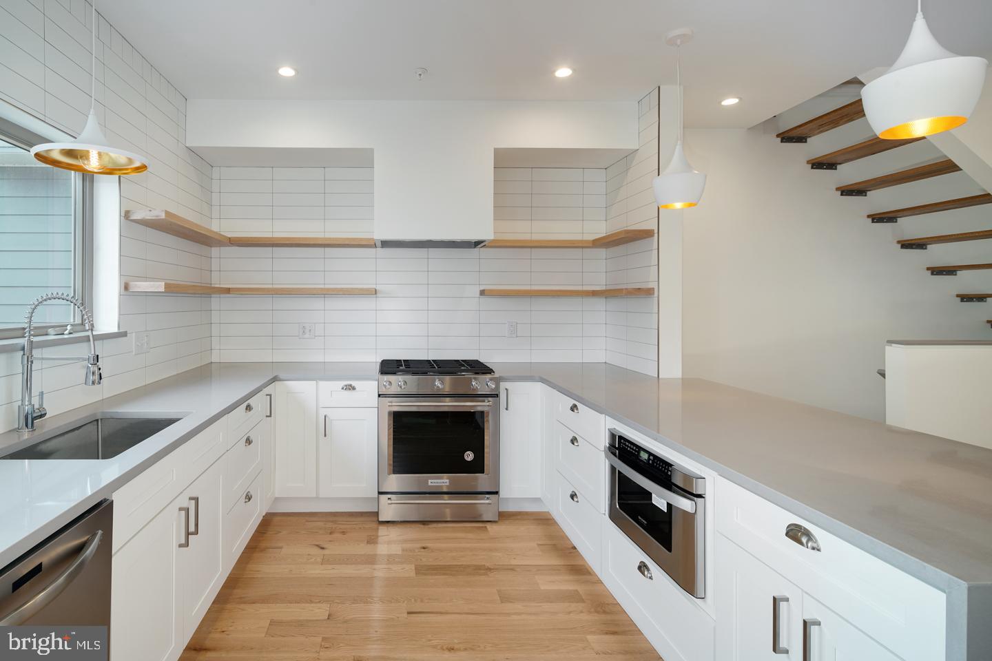 KENSINGTON - Residential