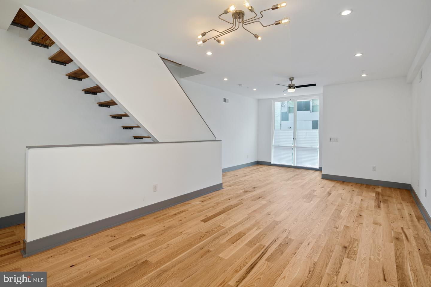 KENSINGTON - Residential