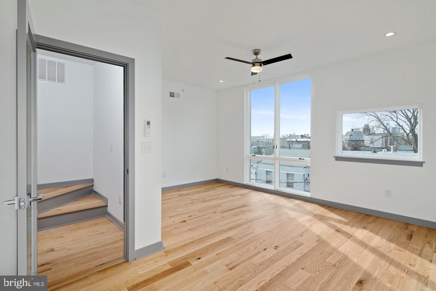 KENSINGTON - Residential