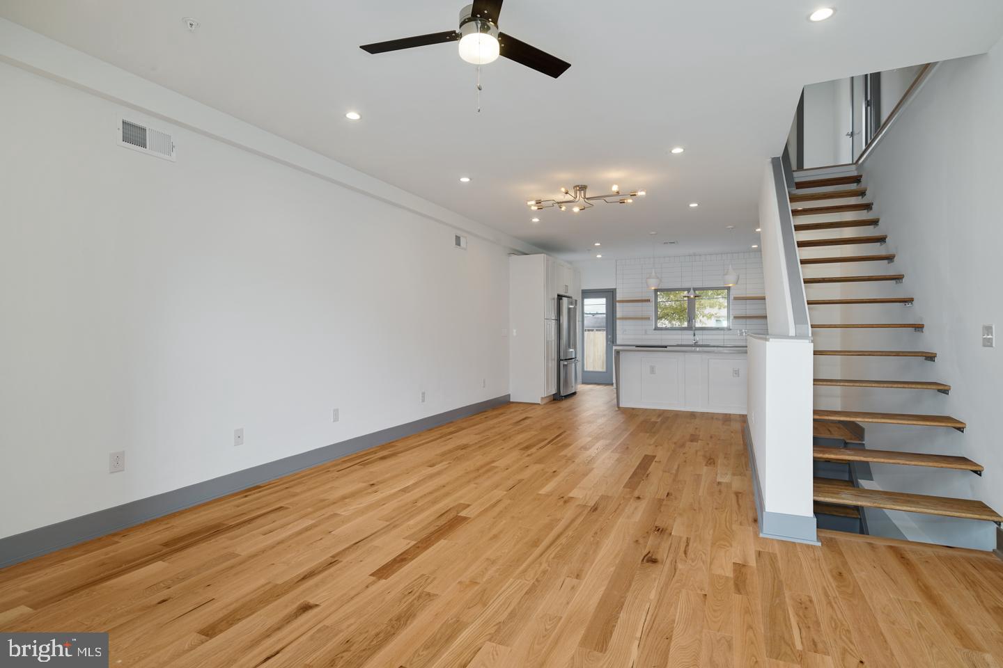 KENSINGTON - Residential