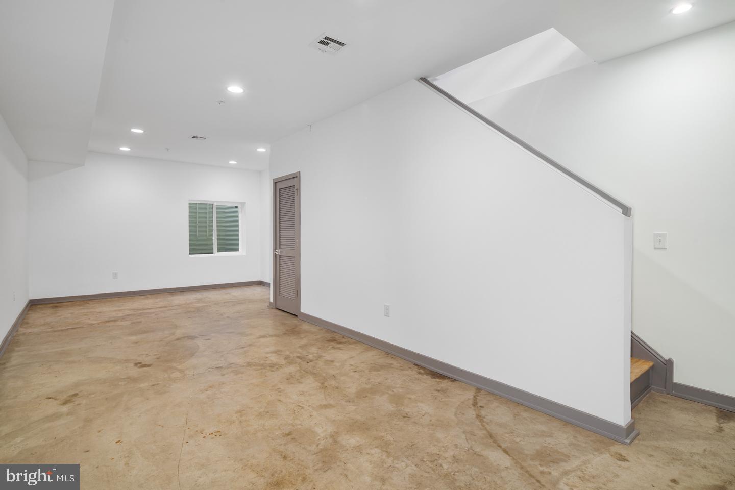 KENSINGTON - Residential