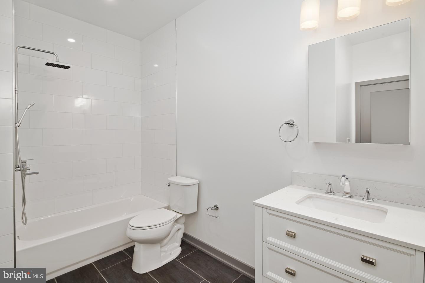 KENSINGTON - Residential