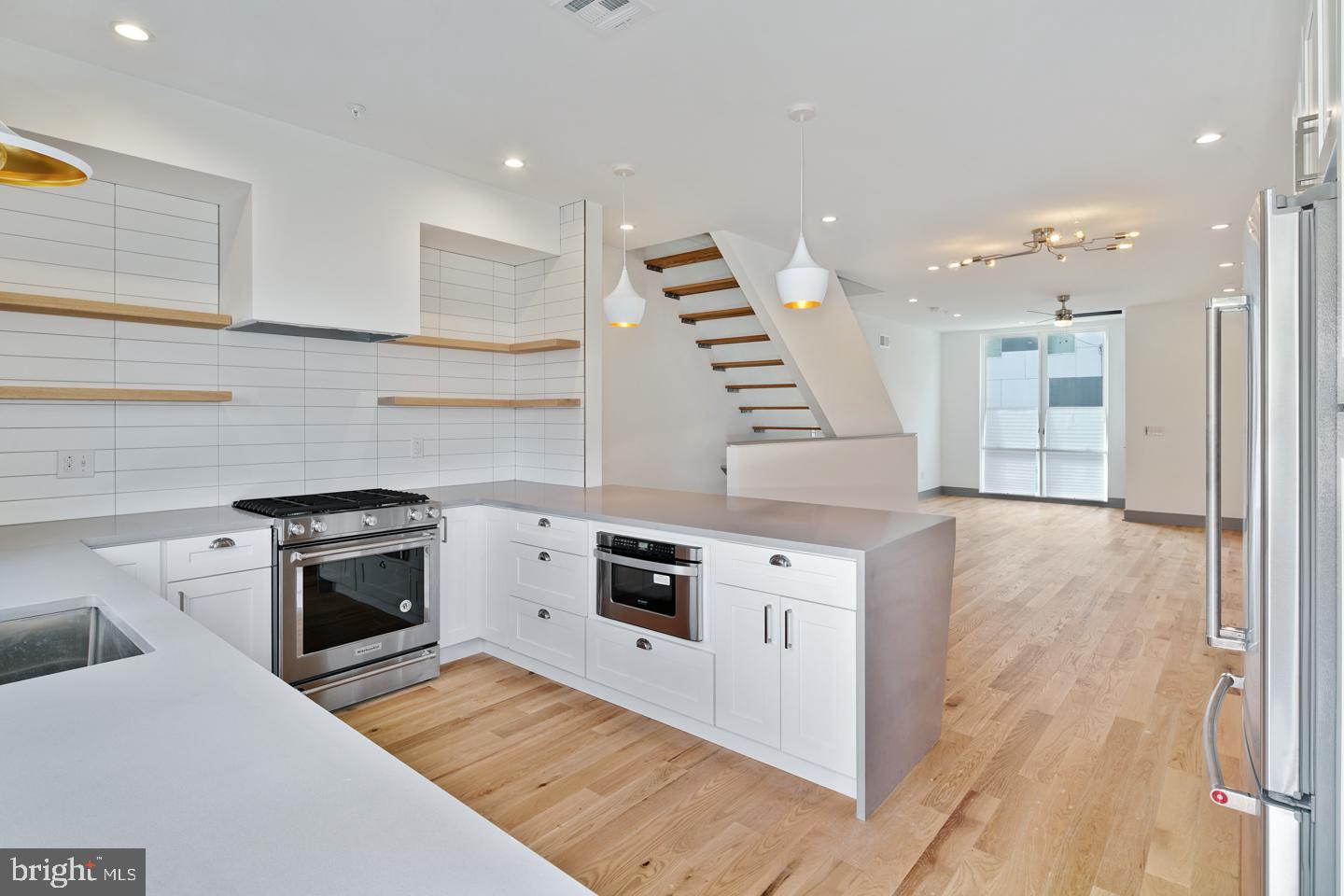 KENSINGTON - Residential