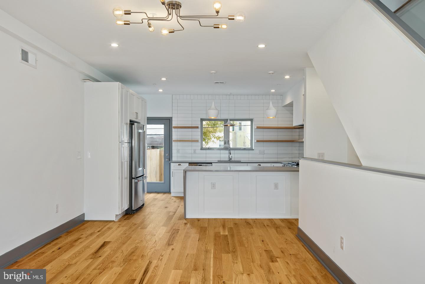 KENSINGTON - Residential