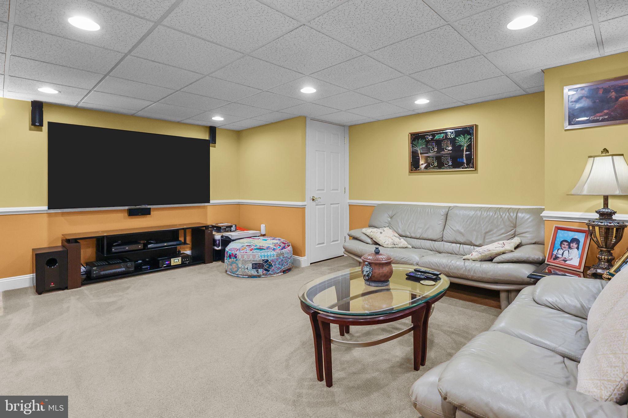 NORTHAMPTON HUNT - Residential