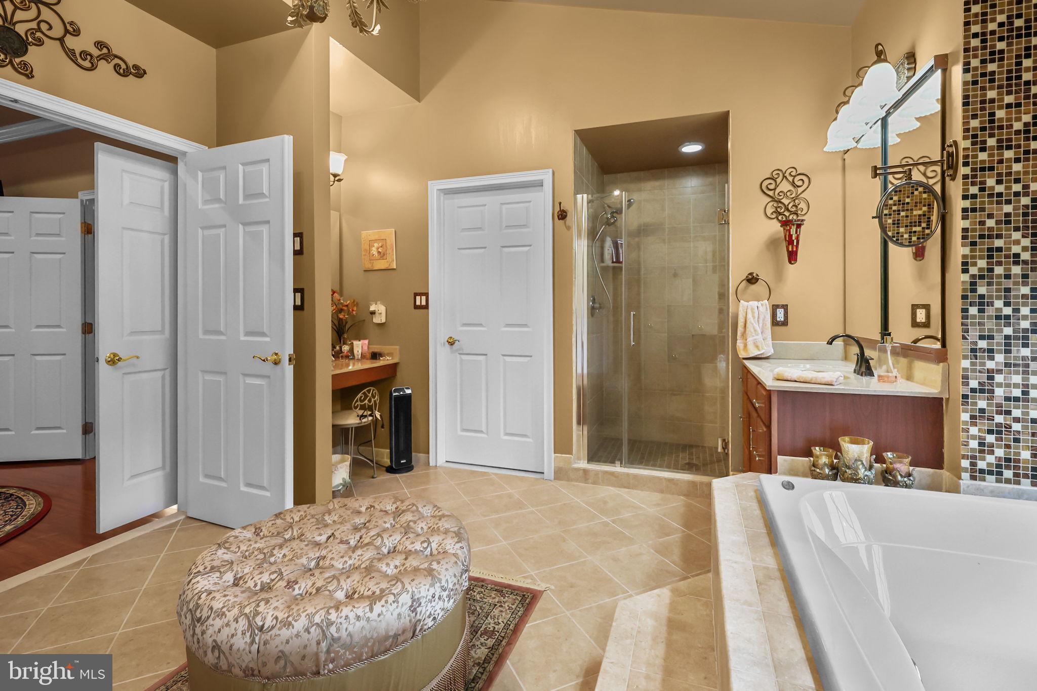 NORTHAMPTON HUNT - Residential