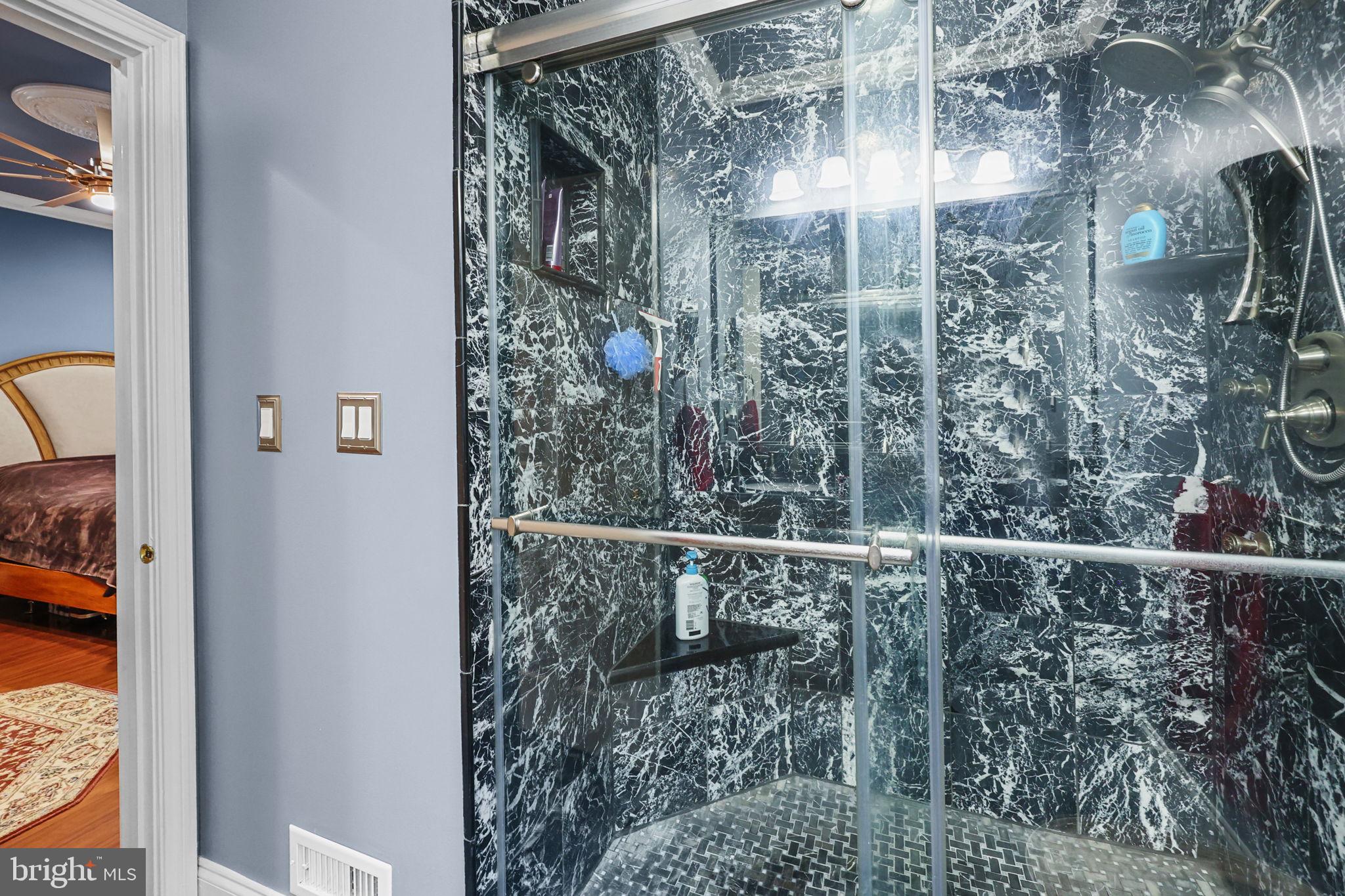 NORTHAMPTON HUNT - Residential