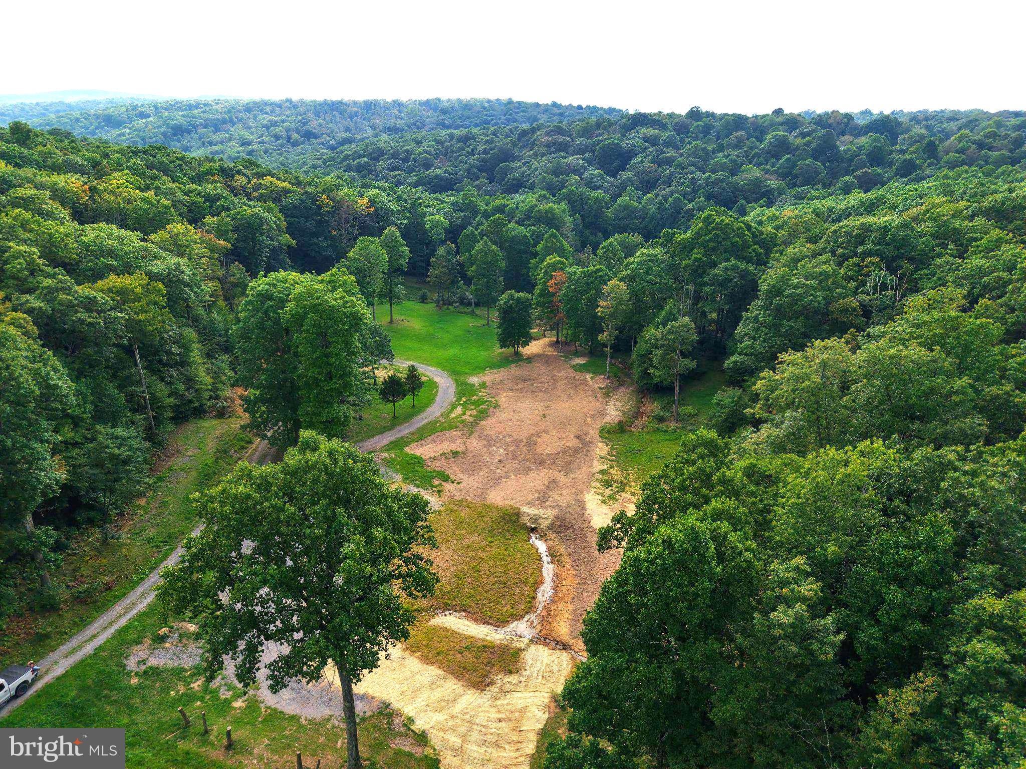 1702 SNAKE HILL RD