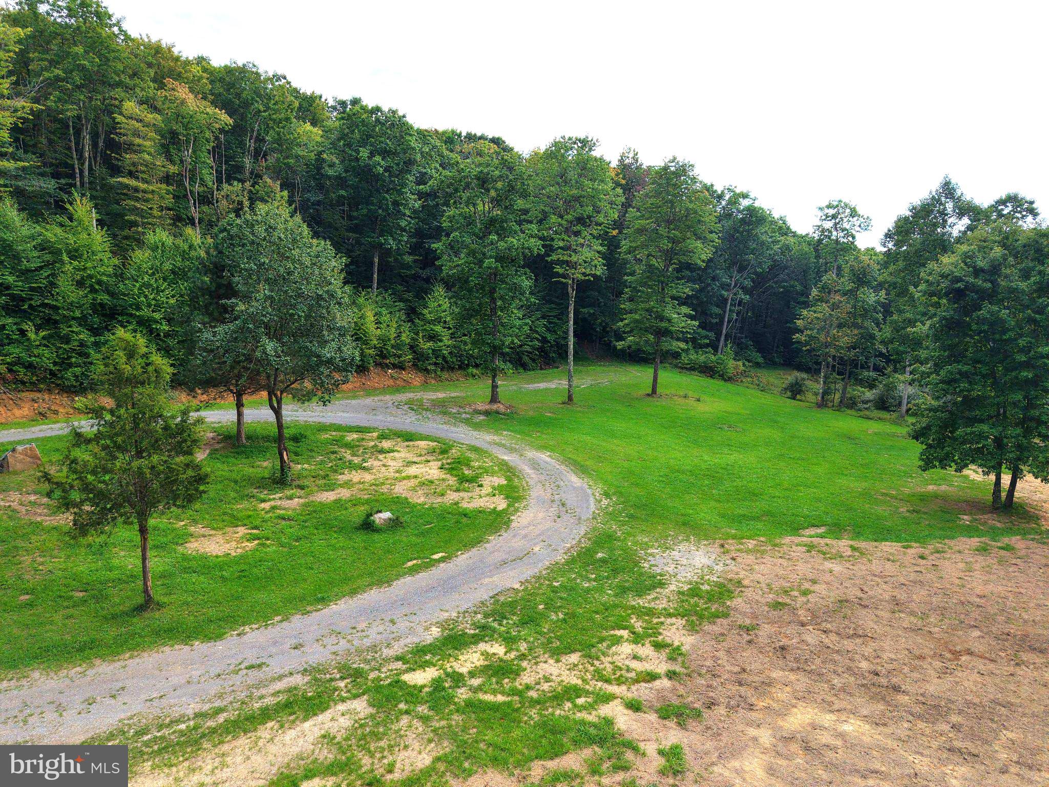 1702 SNAKE HILL RD