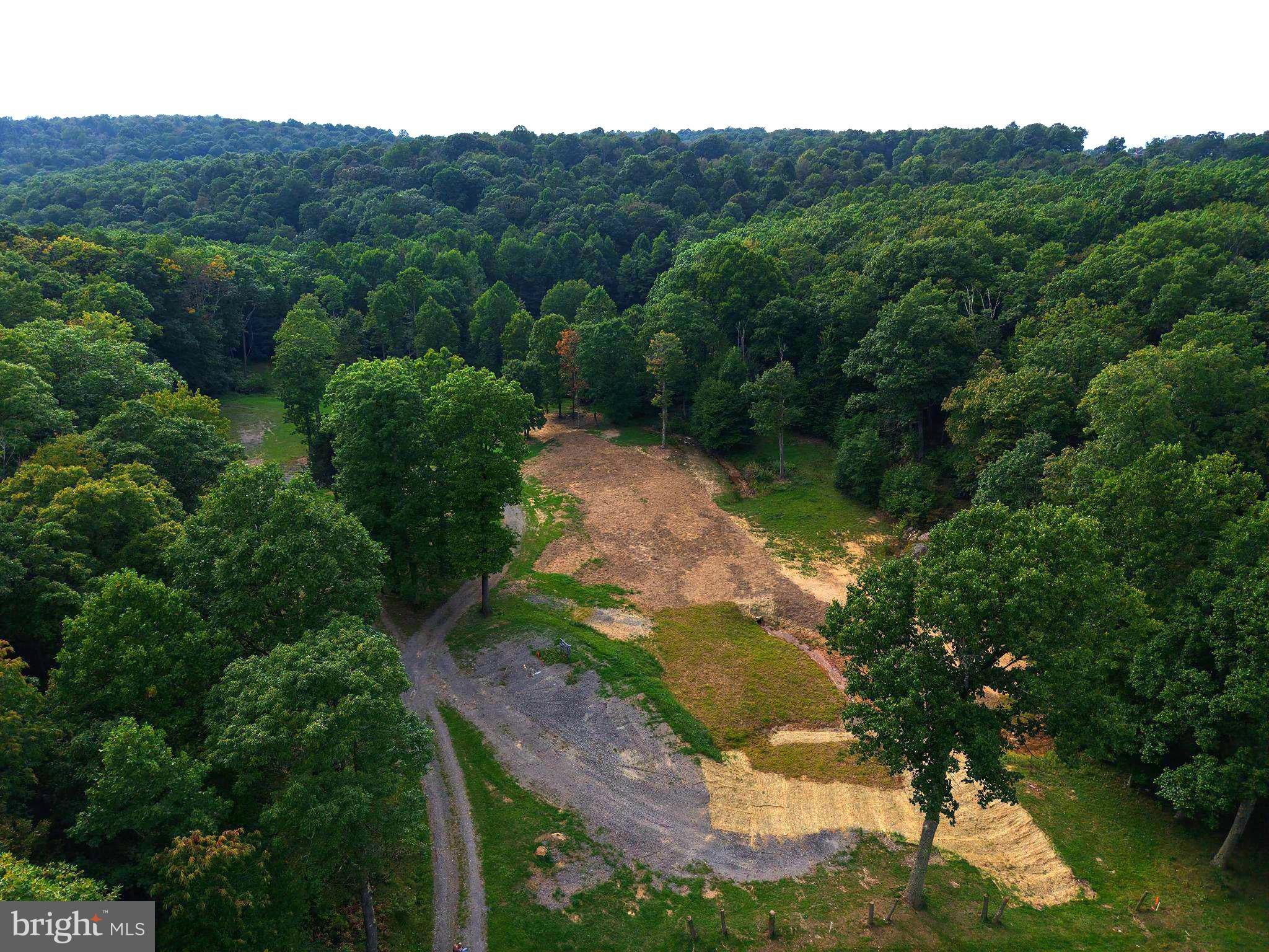 1702 SNAKE HILL RD
