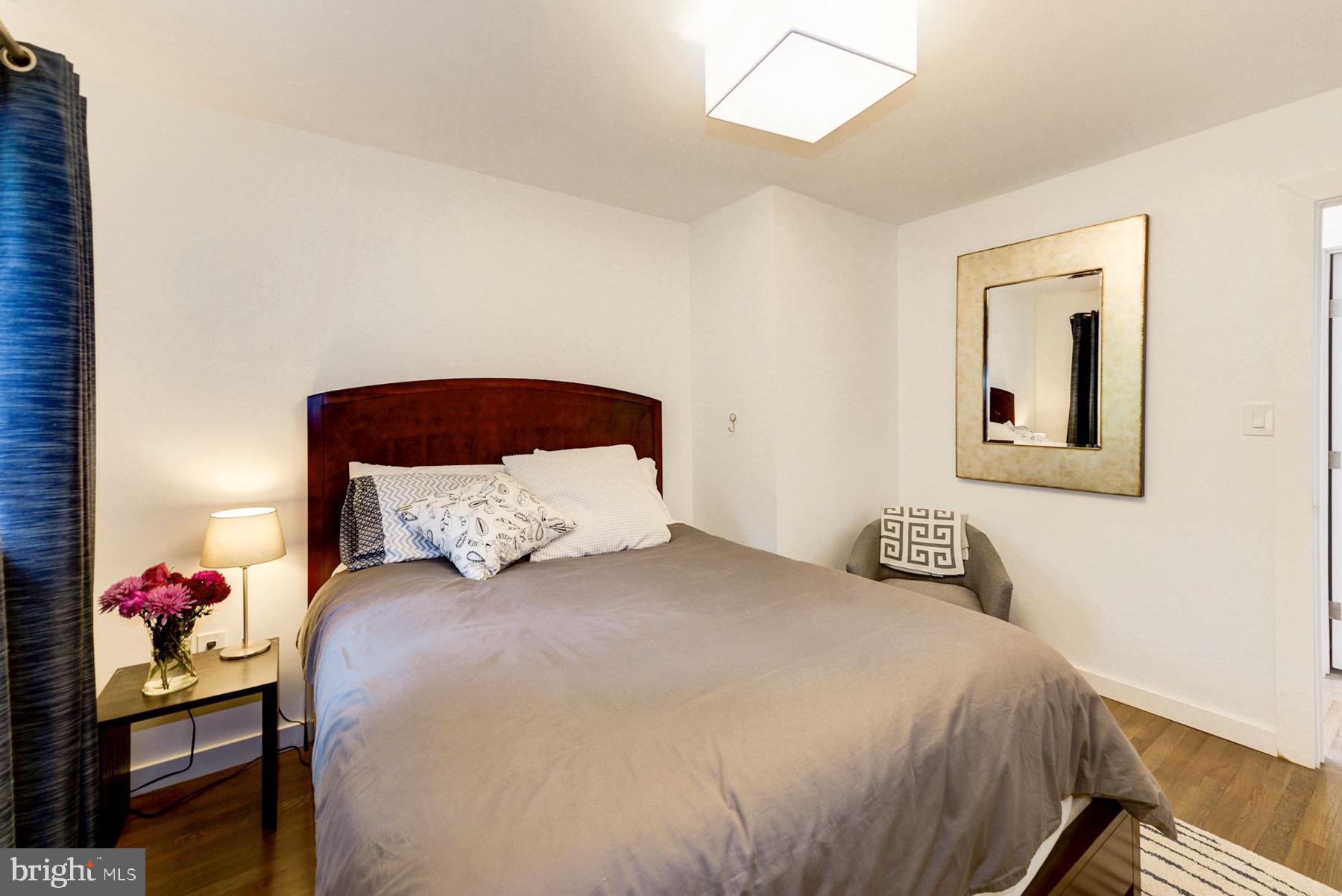 BRYN MAWR - Residential