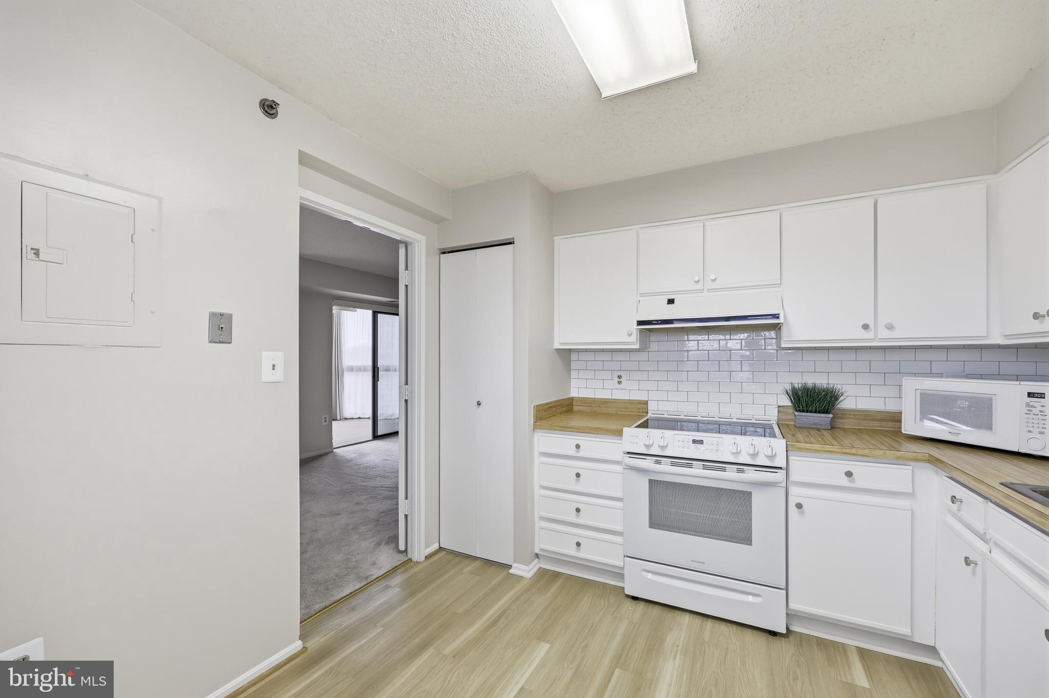 3330 N LEISURE WORLD BOULEVARD 5-610