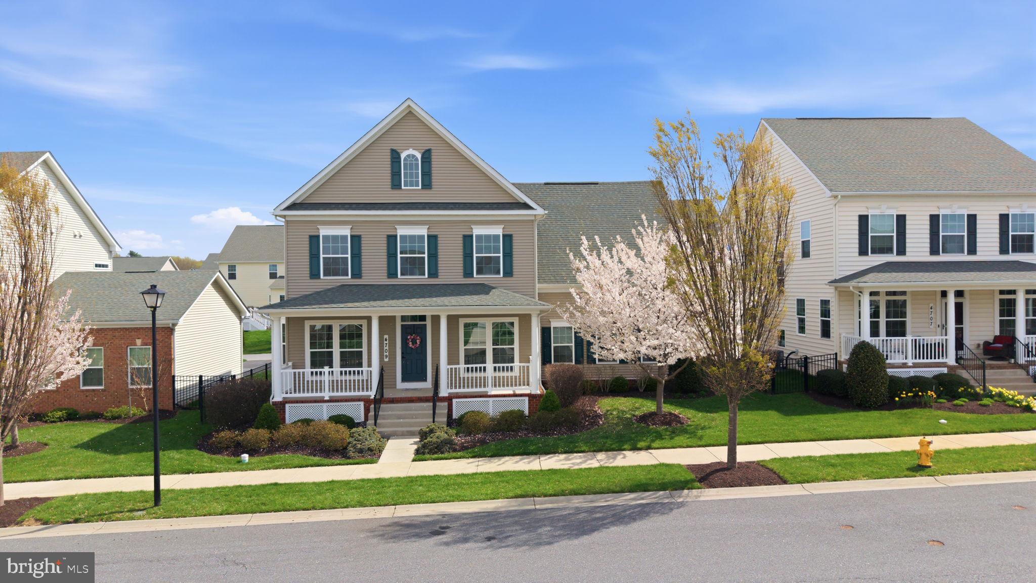 WOODBOURNE MANOR - Residential