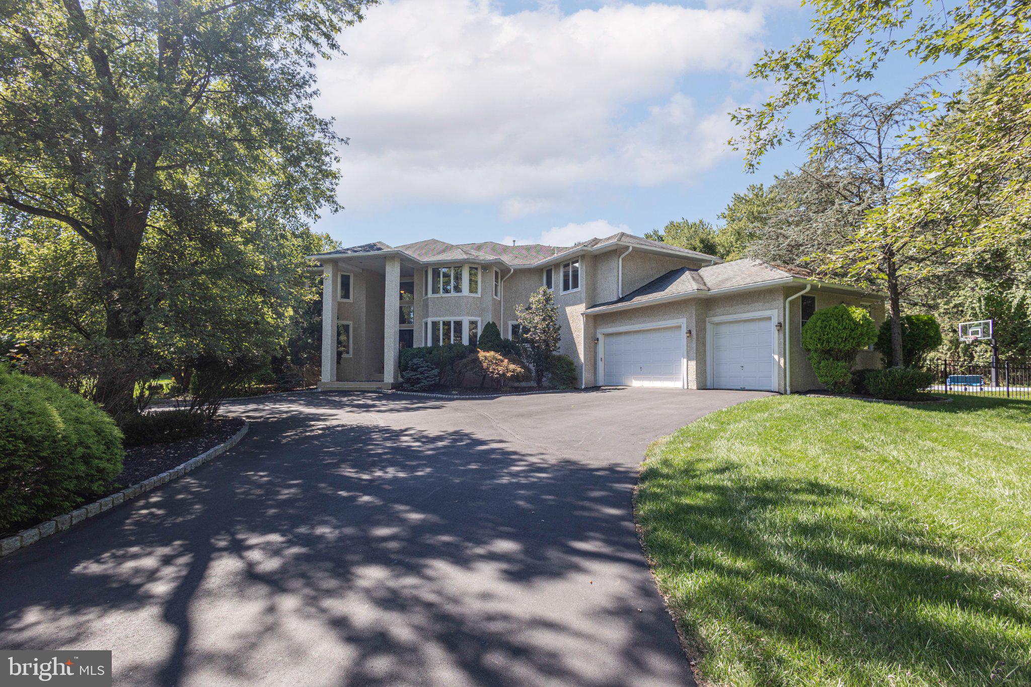 100 E HOLLAND ROAD